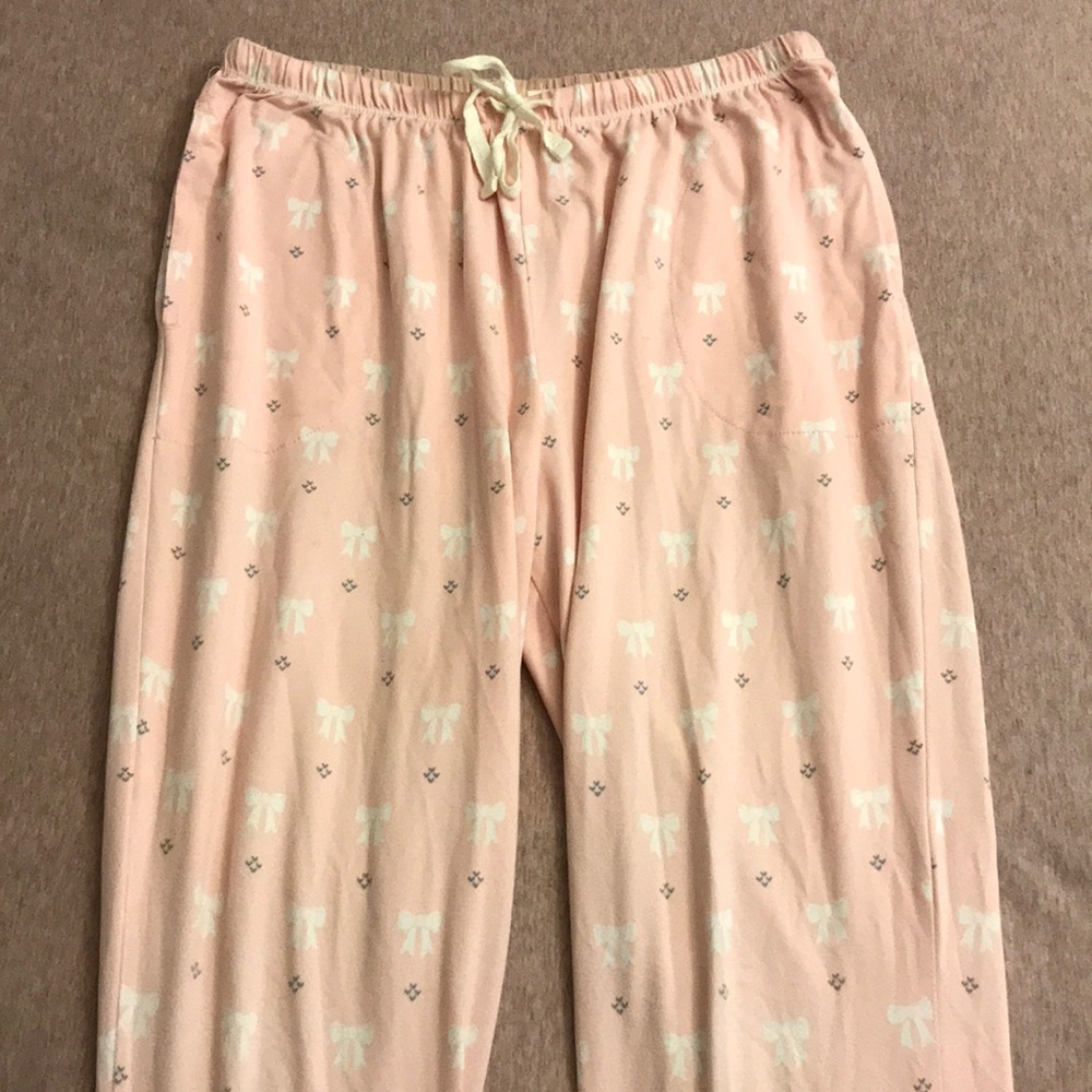 Layla Pajama Set - Picture 9 of 10